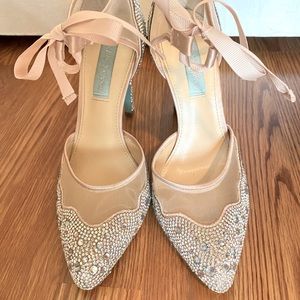 NWOT bridal shoes - Blue Betsey Johnson -champagne